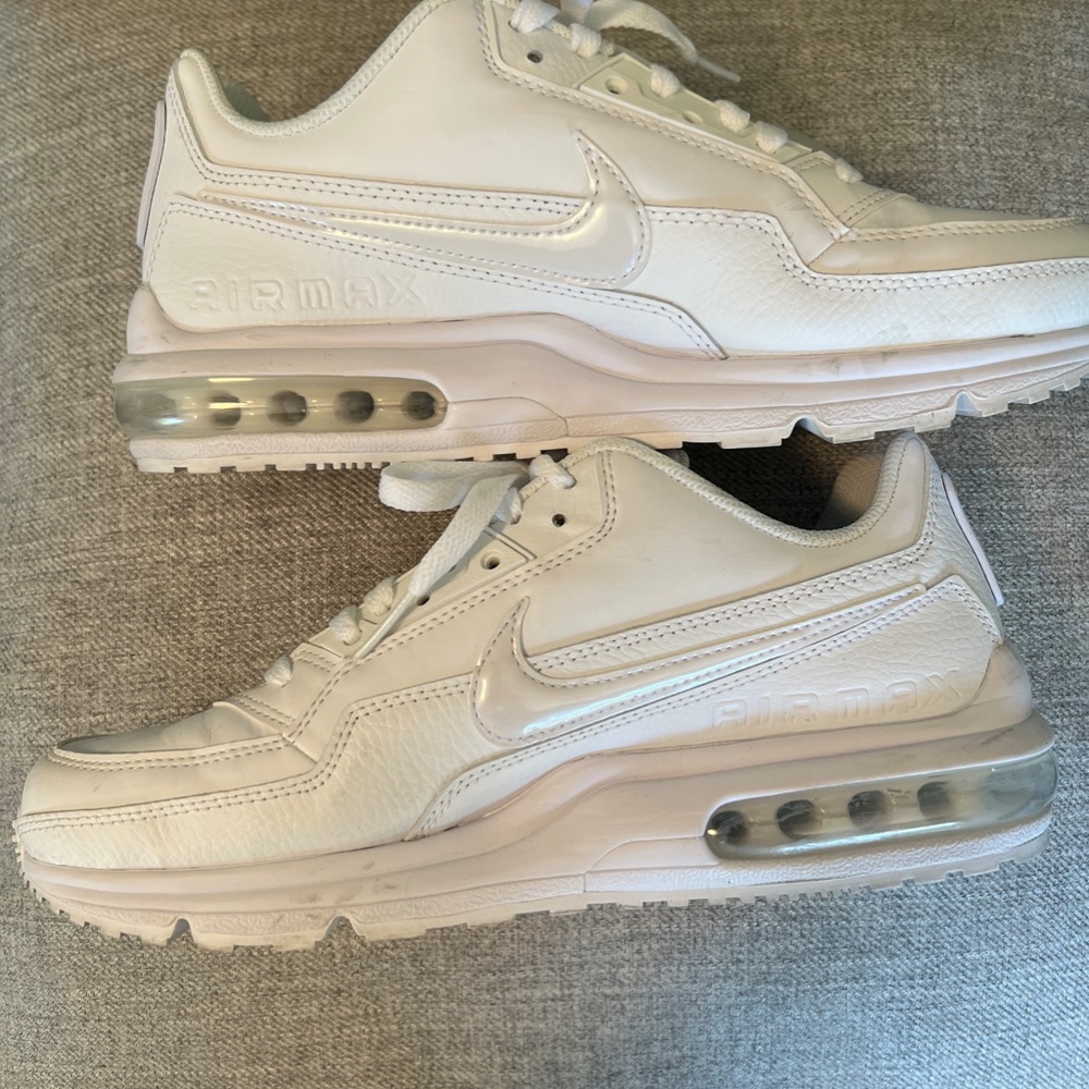 Nike AirMax - Picture 2 of 5